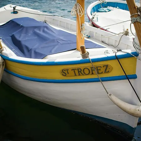 Gascou - Golfe De St-tropez - Mazet Dans Un Domaine Avec Piscine Et Terrain De Tennis *