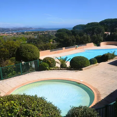 Gascou - Golfe De St-tropez - Mazet Dans Un Domaine Avec Piscine Et Terrain De Tennis 빌라 코골렝