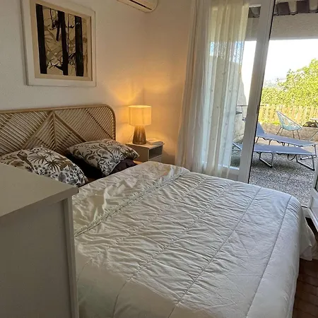 Gascou - Golfe De St-tropez - Mazet Dans Un Domaine Avec Piscine Et Terrain De Tennis * Cogolin